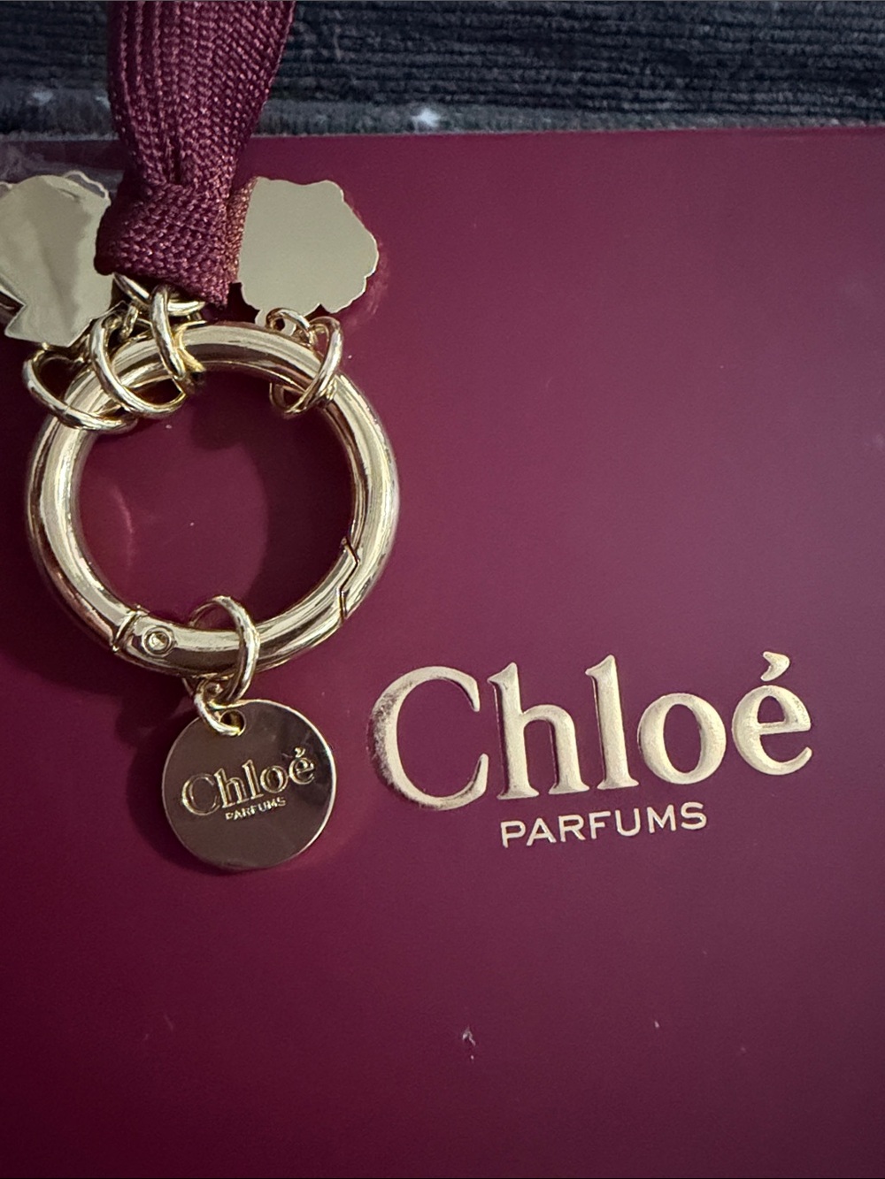 Chloé GWP Charm Keychain – 4 Charms + Ribbon - Picture 3 of 5